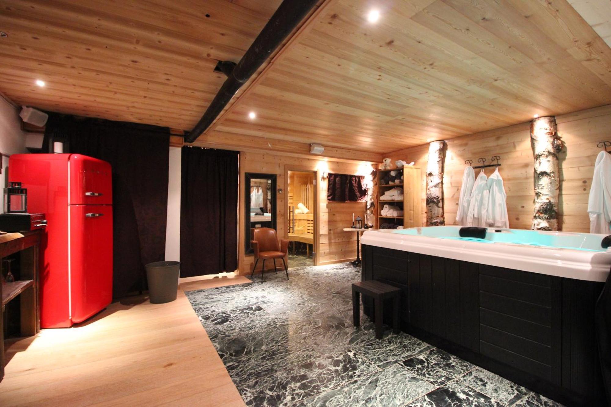 Hotell Millefiori- Alpine Event Lodge Valtournenche Exterior foto