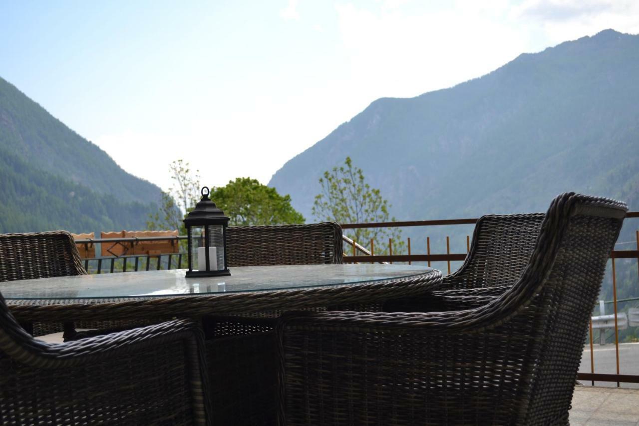 Hotell Millefiori- Alpine Event Lodge Valtournenche Exterior foto