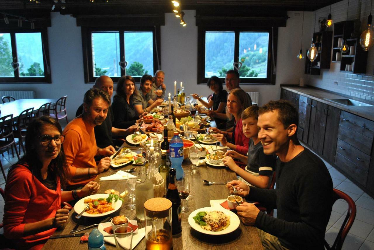 Hotell Millefiori- Alpine Event Lodge Valtournenche Exterior foto